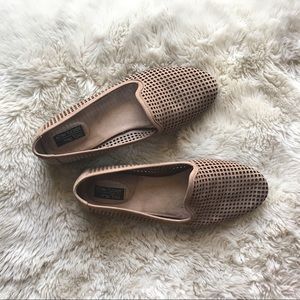 Tan Open Weave Loafers | 8.5